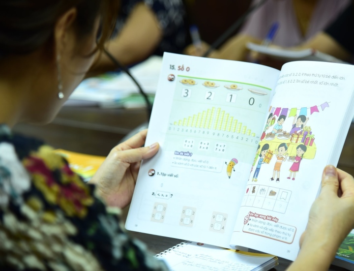 ĐBQH phản ánh nhập nhèm in ấn, chọn sách giáo khoa: Bộ trưởng GD&ĐT nói gì? - Ảnh 2.