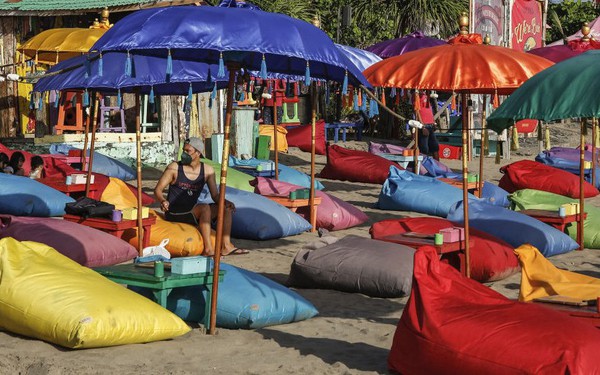 Bali ban h&agrave;nh bộ quy tắc cho kh&aacute;ch quốc tế để ngăn chặn h&agrave;nh vi ph&aacute; hoại v&ocirc; &yacute; thức