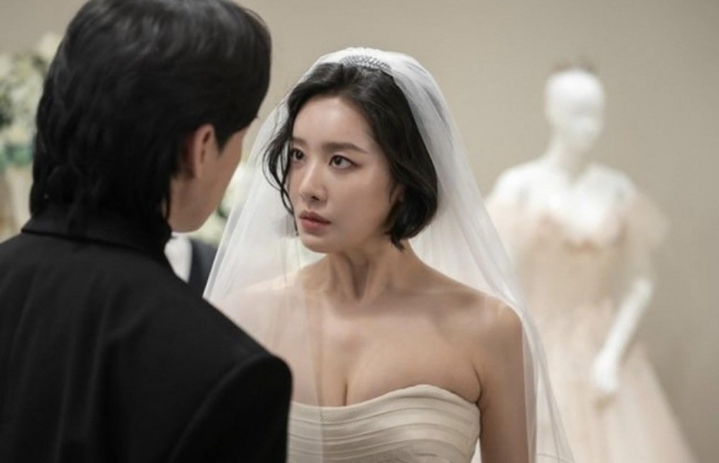 Song Hye Kyo bị réo tên trong vụ Jennie (BlackPink) đóng phim đầy rẫy sự dung tục - Ảnh 4.