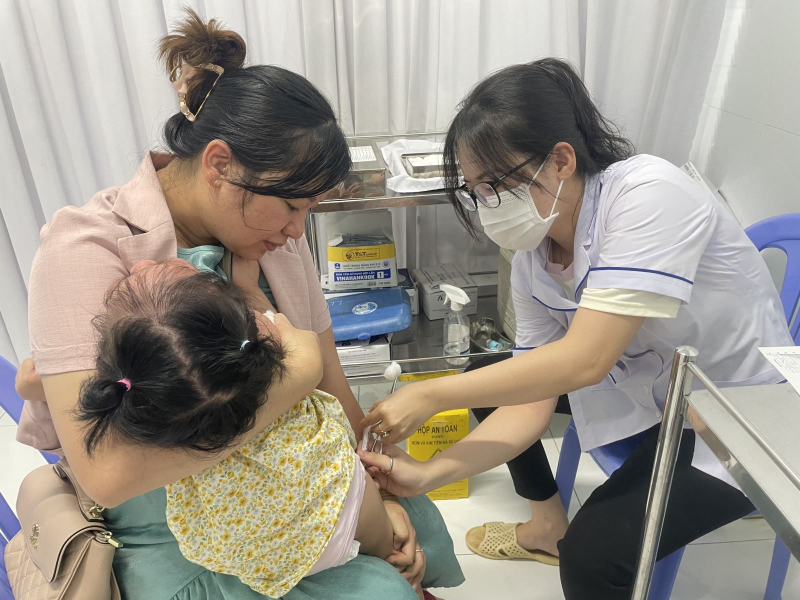 Thiếu vaccine, TP Hồ Chí Minh đứng trước nguy cơ bùng phát nhiều dịch bệnh - Ảnh 3.