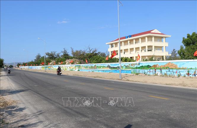 Ninh Thuận: Công bố bức tường tranh Bích họa dài nhất Việt Nam - Ảnh 2.