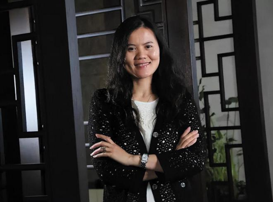 Truyền kỳ về nữ cường số hiệu 007 kề vai s&aacute;t c&aacute;nh Jack Ma: 28 tuổi đồng h&agrave;nh c&ugrave;ng Alibaba, việc kh&oacute; đến tay giải quyết bằng 200% c&ocirc;ng lực&rlm; - Ảnh 2.