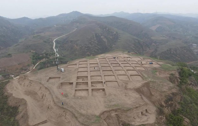 Trung Quốc: Phát hiện choáng ở nơi đào kho báu 80 năm chưa hết - Ảnh 3.