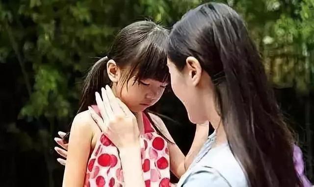 Hai kiểu nuôi dạy con tưởng hoàn hào nhưng càng ngày càng khiến con đi &quot;giật lùi&quot; - Ảnh 1.