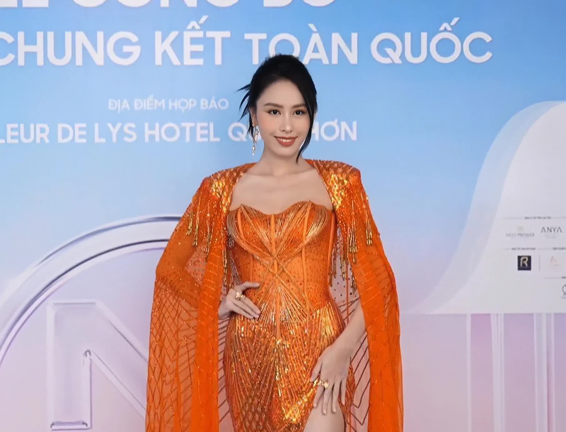Thảm đỏ lễ công bố vòng chung kết Miss World Vietnam 2023: Màn đọ sắc của Thanh Thủy - Tiểu Vy gây chú ý - Ảnh 6.