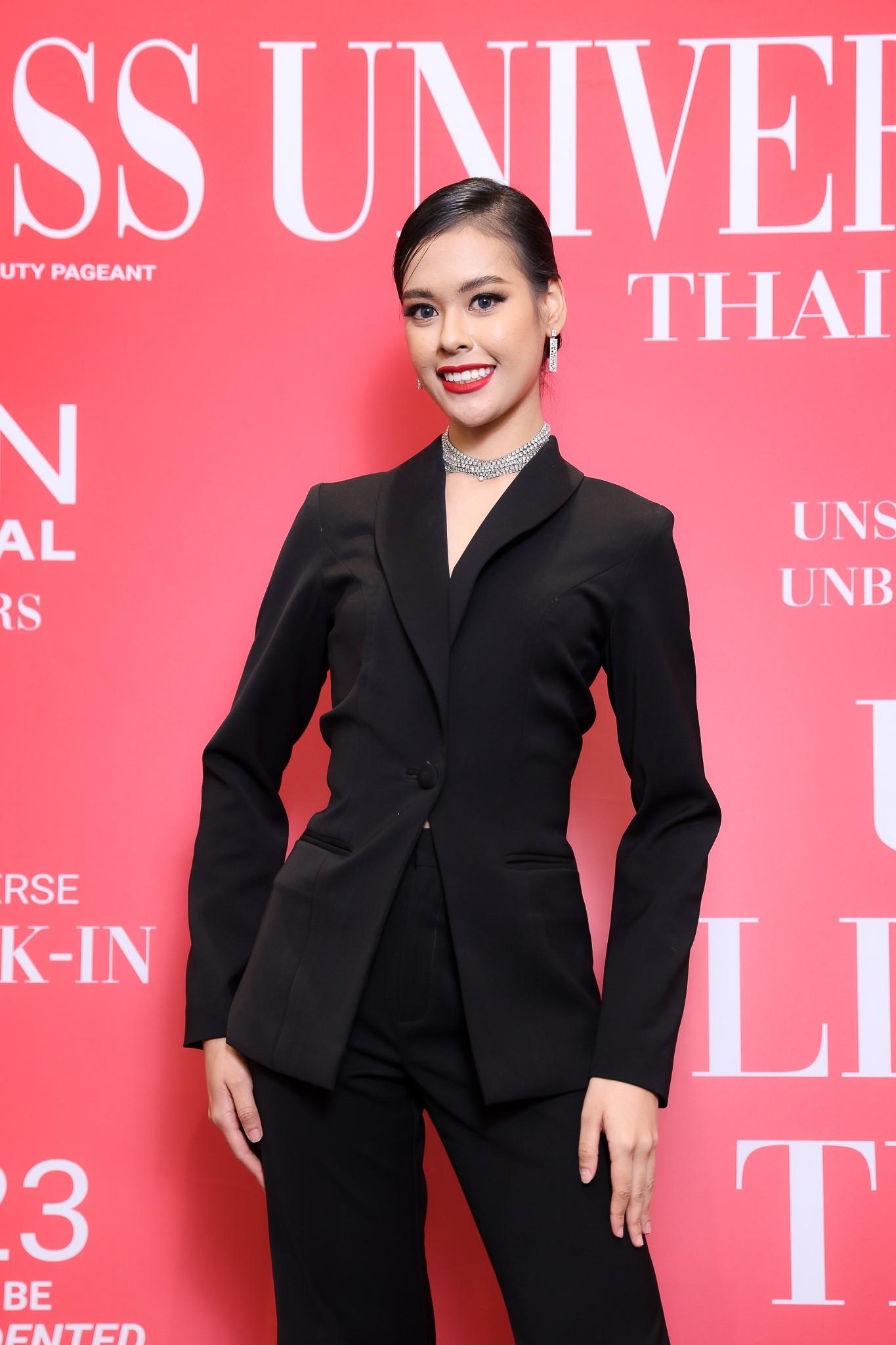 Dàn thí sinh Hoa hậu Hoàn vũ Thái Lan mặc hở bạo - Ảnh 27.