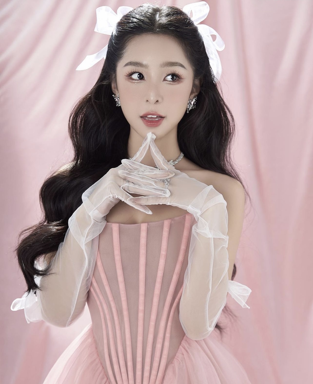 2 ‘nóc nhà’ của bộ đôi HLV, producer Rap Việt: Người được gọi là ‘thần tiên tỷ tỷ’, người có style cực chiến - Ảnh 3. 2 ‘nóc nhà’ của bộ đôi HLV, producer Rap Việt: Người được gọi là ‘thần tiên tỷ tỷ’, người có style cực chiến - Ảnh 3.
