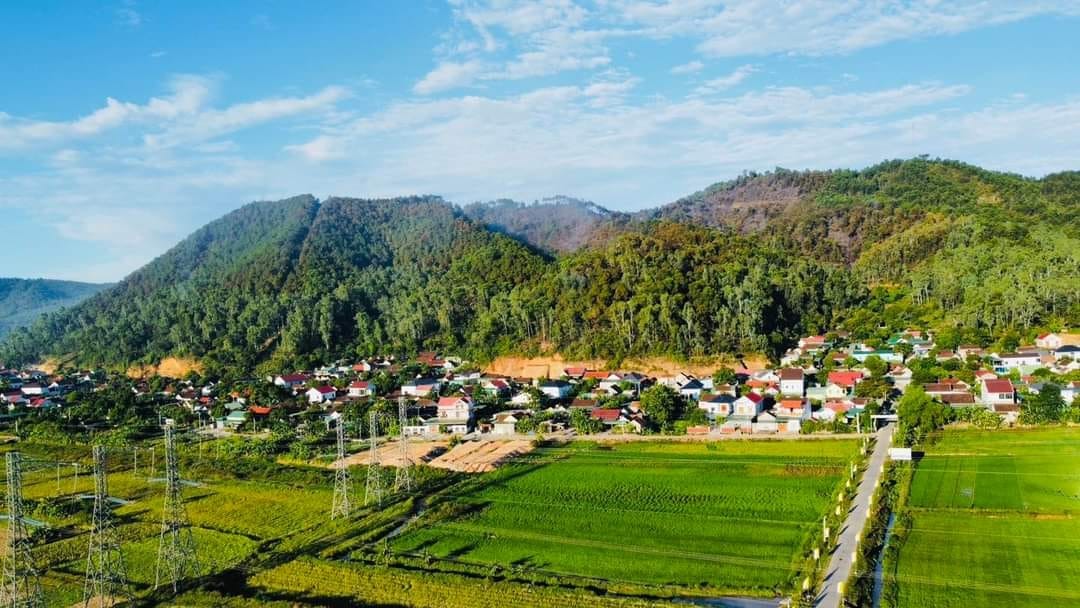 Cận cảnh hàng ngàn lượt người vật lộn với đám cháy rừng thông suốt 16 giờ - Ảnh 16. Cận cảnh hàng ngàn lượt người vật lộn với đám cháy rừng thông suốt 16 giờ - Ảnh 16.