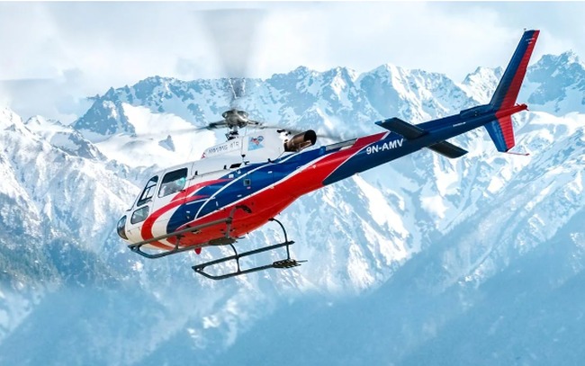 Nepal cấm các chuyến bay &quot;không cần thiết&quot; bằng trực thăng sau vụ tai nạn chết người - Ảnh 1.