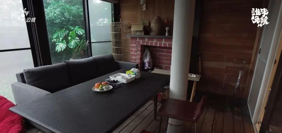 Người đàn ông bỏ nhà phố 90m2 cho họ hàng, đưa vợ con lên núi sống: Ai cũng tưởng 'điên', biết lý do sâu xa mới cảm động - Ảnh 6. Người đàn ông bỏ nhà phố 90m2 cho họ hàng, đưa vợ con lên núi sống: Ai cũng tưởng 'điên', biết lý do sâu xa mới cảm động - Ảnh 6.
