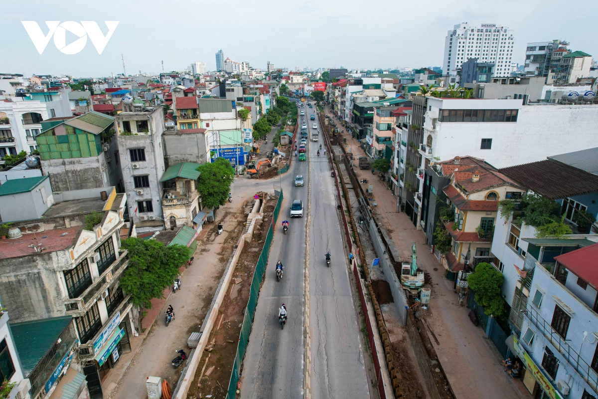 Cận cảnh đê Nghi Tàm nứt toác, thi công chậm tiến độ bất chấp mùa mưa lũ về - Ảnh 16.