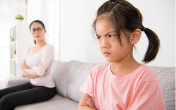Trẻ dễ nổi nóng, khó kiểm soát cảm xúc, phải làm sao? - Ảnh 1. Trẻ dễ nổi nóng, khó kiểm soát cảm xúc, phải làm sao? - Ảnh 1.