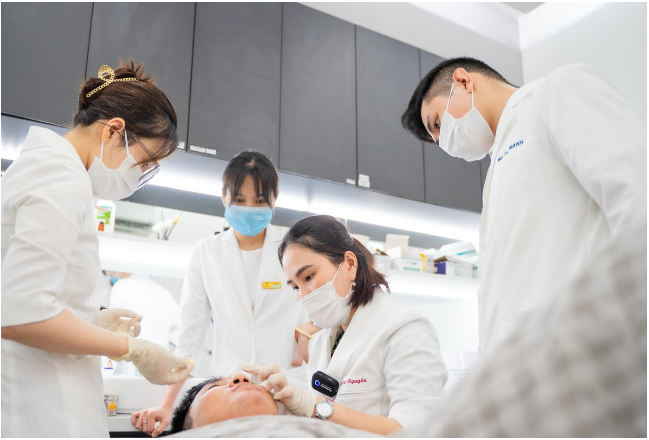 ThS. BS L&ecirc; Cao Nguy&ecirc;n n&oacute;i về phương ph&aacute;p chăm s&oacute;c da sẹo rỗ đa phương thức - Ảnh 3.