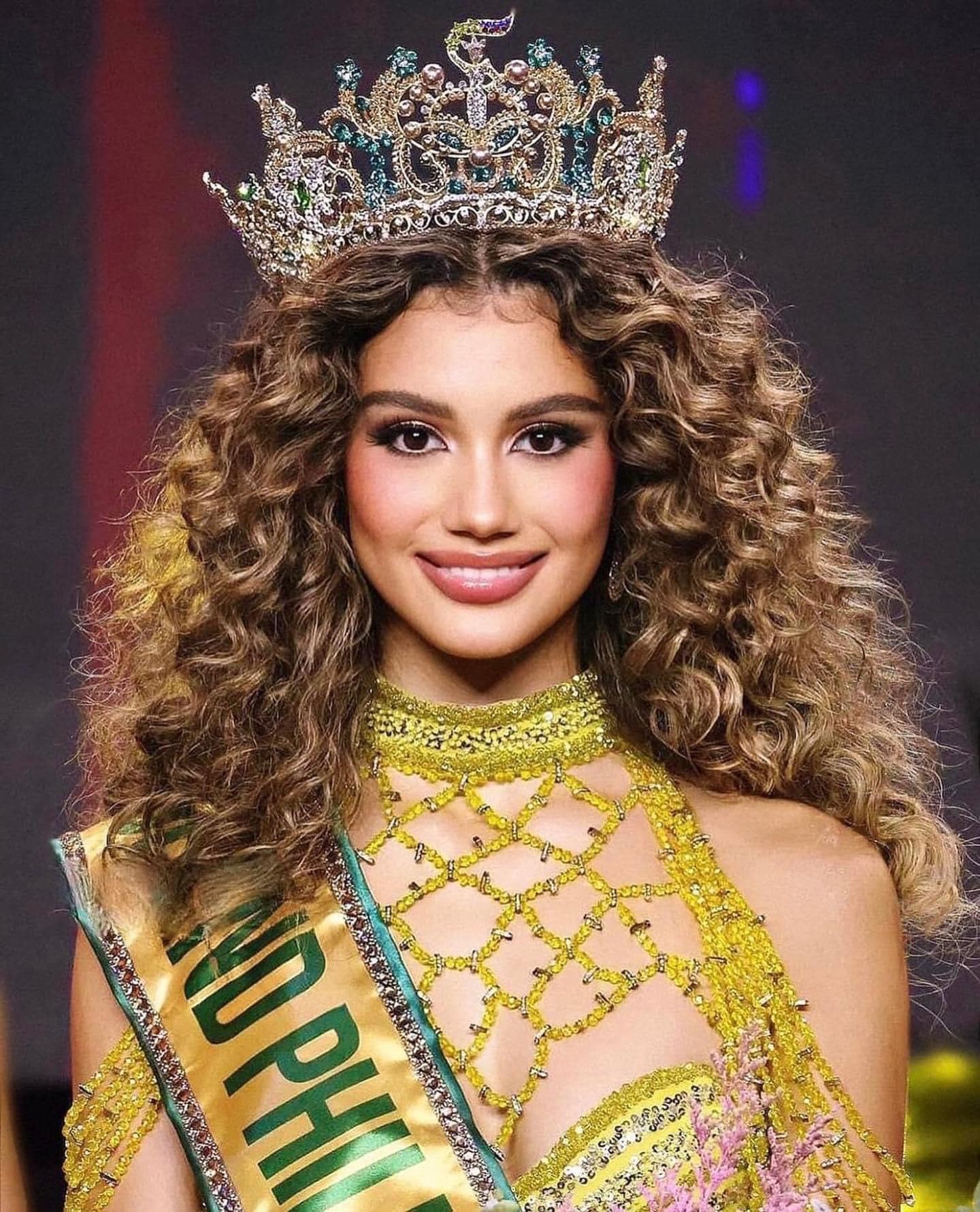 Nhan sắc người mẫu 19 tuổi đăng quang Hoa hậu Hòa bình Philippines - Ảnh 2.