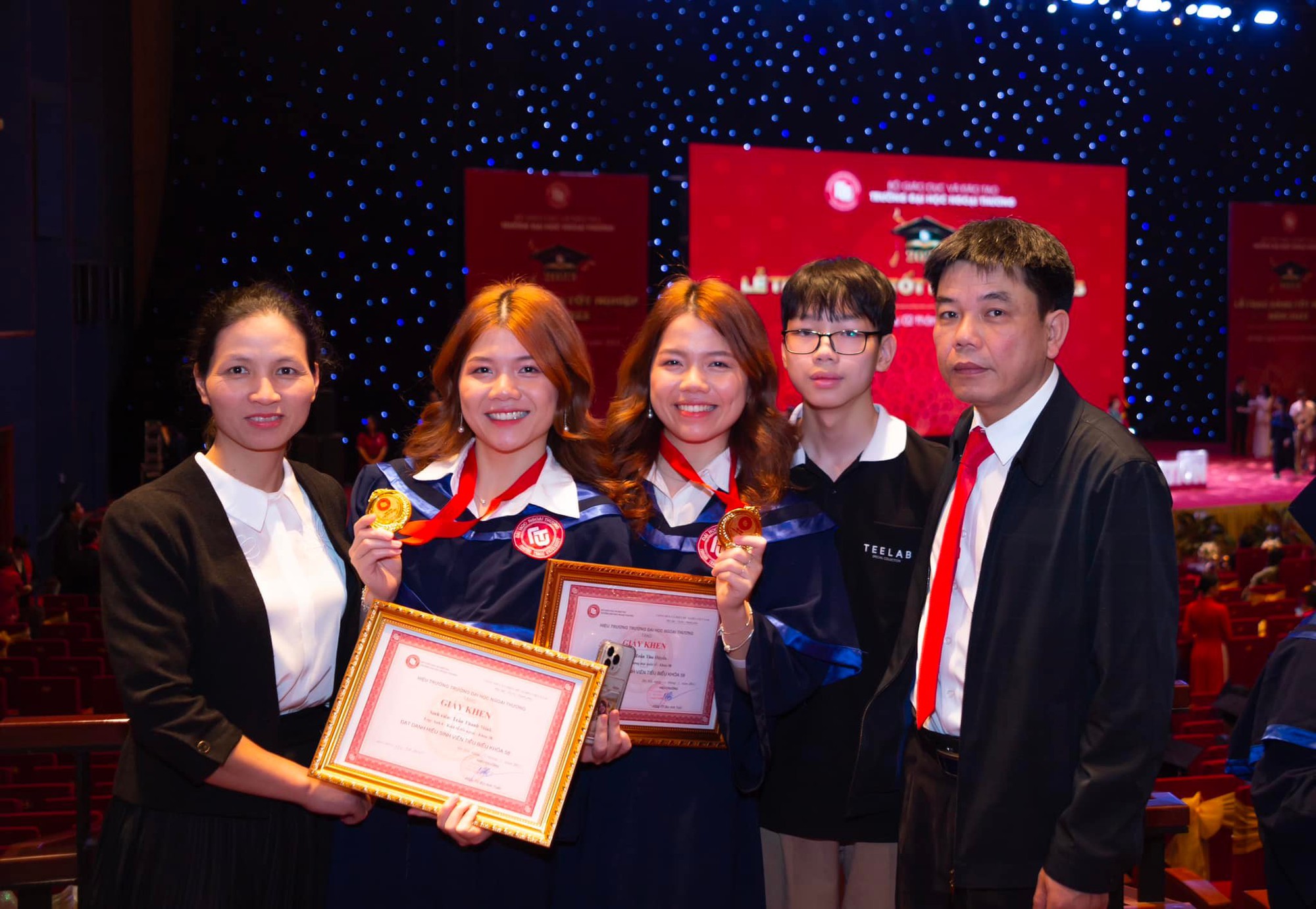 Khi học b&aacute; "flexing" kh&ocirc;ng ai chơi lại: Từ Qu&aacute;n qu&acirc;n Olympia, sinh vi&ecirc;n Harvard đến Tiến sĩ Oxford cũng nhập cuộc - Ảnh 7.