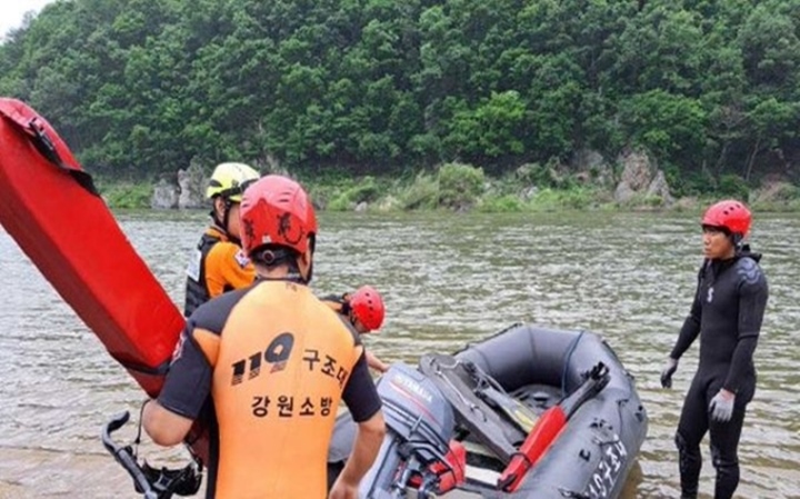 Nhảy xuống sông để thử lòng chó cưng, người phụ nữ chết oan uổng - Ảnh 1. Nhảy xuống sông để thử lòng chó cưng, người phụ nữ chết oan uổng - Ảnh 1.