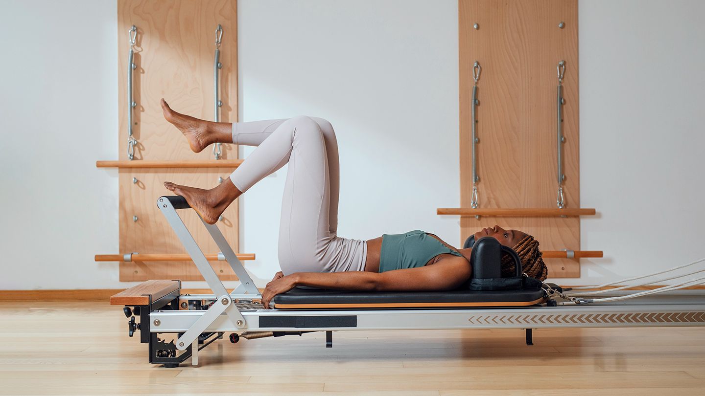 Tại sao Pilates lại là bộ môn giữ dáng yêu thích của hàng loạt ngôi sao? - Ảnh 3. Tại sao Pilates lại là bộ môn giữ dáng yêu thích của hàng loạt ngôi sao? - Ảnh 3.