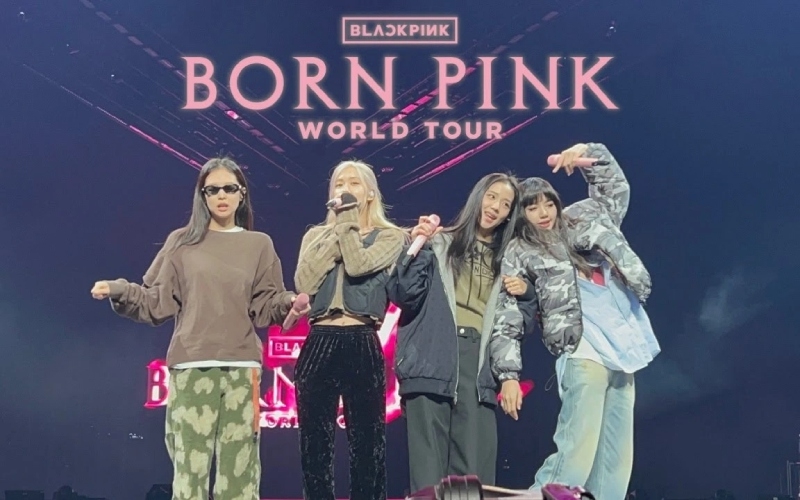 “Kiếp nạn&quot; concert BLACKPINK tại Việt Nam: Thời gian gấp rút, “vỡ trận&quot; mua bán vé, sân khấu dựng đúng ngày bão số 1 đổ bộ - Ảnh 6.