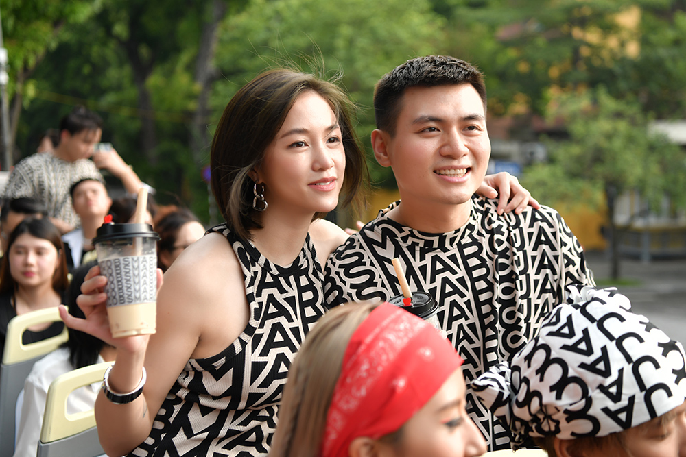 Quỳnh Anh Shyn cực kỳ sành điệu sánh đôi cùng bạn trai tham dự sự kiện - Ảnh 9.