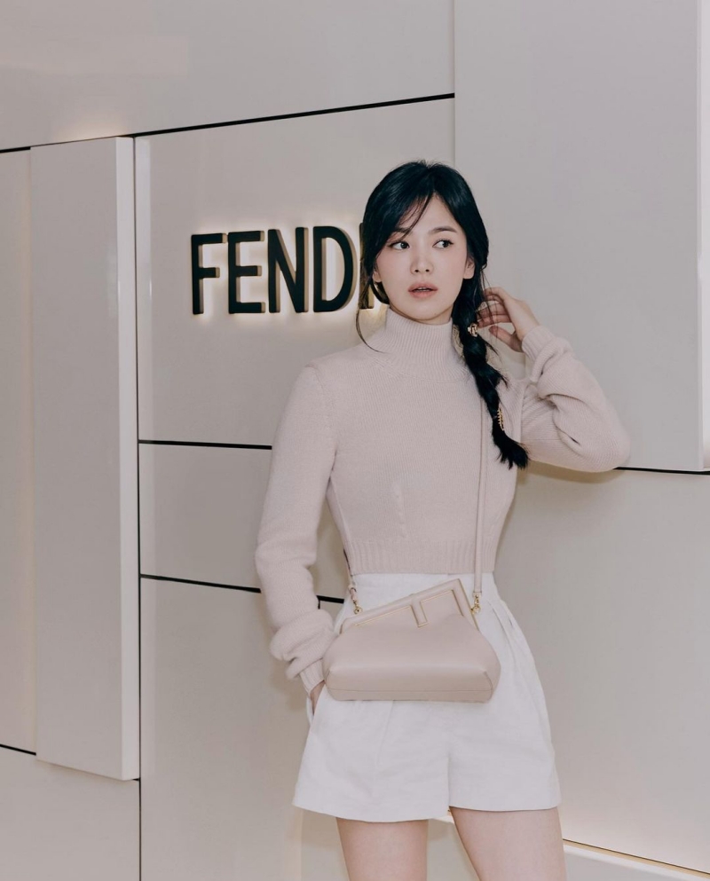7749 outfit đẳng cấp chứng minh Song Hye Kyo là đại sứ hoàn hảo của Fendi - Ảnh 8.