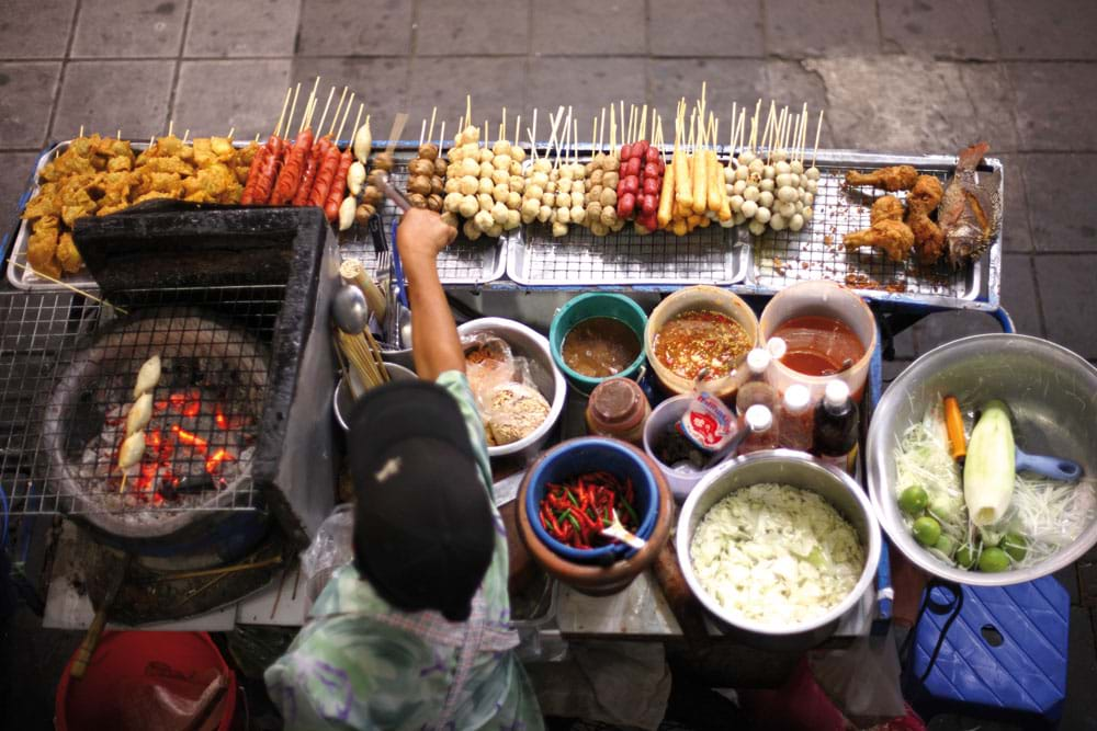 Phó Chủ tịch Hội Gan Mật Việt Nam: 3 cách ăn &quot;nuông chiều&quot; vị giác nhưng âm thầm &quot;tàn phá&quot; lá gan - Ảnh 1.