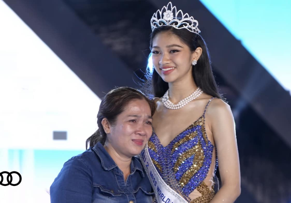 Á hậu 2 Miss World Vietnam 2023: Tuổi thơ đối mặt với nhiều khó khăn, nhan sắc đời thường gây sốt - Ảnh 1.