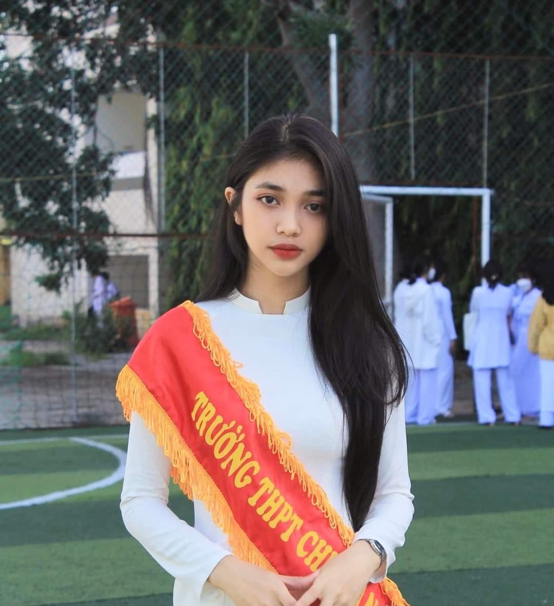 Á hậu 2 Miss World Vietnam 2023: Tuổi thơ đối mặt với nhiều khó khăn, nhan sắc đời thường gây sốt - Ảnh 5.