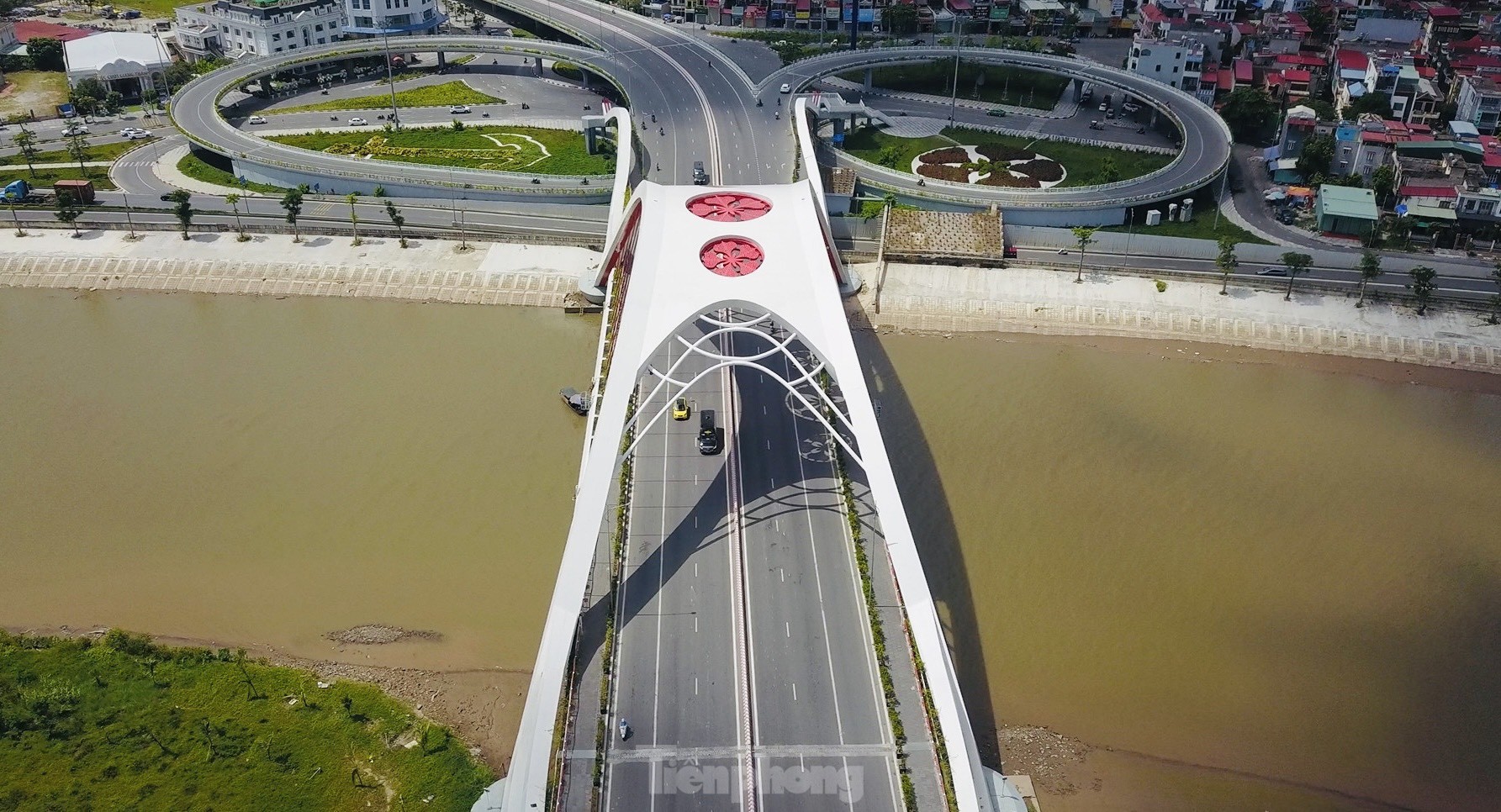 Ấn tượng với vẻ đẹp của hai cây cầu biểu tượng của TP Hải Phòng - Ảnh 8.