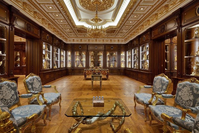 Cận cảnh bên trong căn biệt thự giá 4.800 tỷ đồng đắt nhất ở &quot;thành phố vàng&quot; Dubai: Nội thất dát vàng lá, đá cẩm thạch sáng lung linh - Ảnh 5.