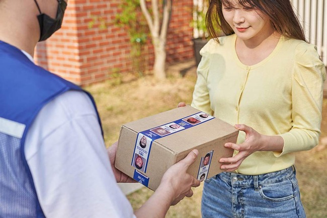 Những cuộn băng keo in ảnh chân dung trẻ em ở Hàn Quốc: Khi băng dính đóng hàng trở thành tia hy vọng của các bậc cha mẹ có con mất tích - Ảnh 5.