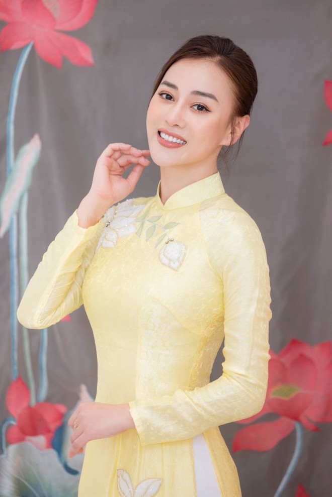 Những hình ảnh đầu tiên trong lễ ăn hỏi Phương Oanh - Shark Bình: Cô dâu lộ diện, Hoa hậu Ngọc Hân góp mặt! - Ảnh 10.