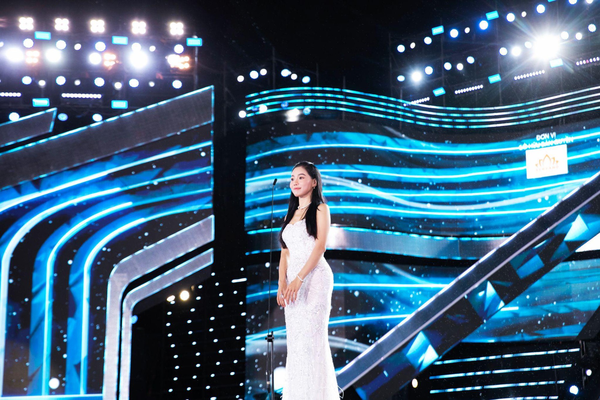 Bà Phạm Kim Dung - Trưởng BTC Miss World Vietnam 2023: &quot;Ý Nhi có nét đẹp quốc tế, Đào Hiền khiến tôi yên tâm, Minh Kiên gây ngạc nhiên&quot; - Ảnh 4.