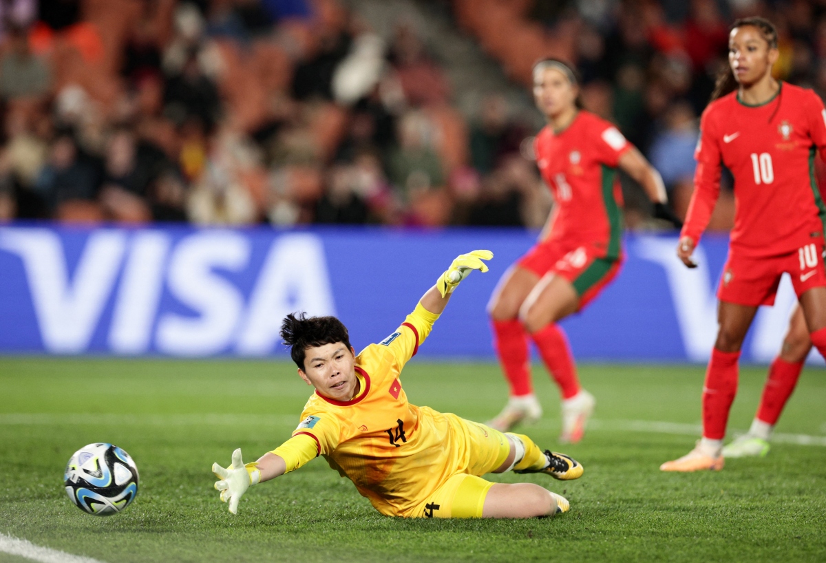 TRỰC TIẾP ĐT nữ Việt Nam 0-2 ĐT nữ Bồ Đào Nha: Phản công tốc độ, bàn thắng ở gần - Ảnh 2.