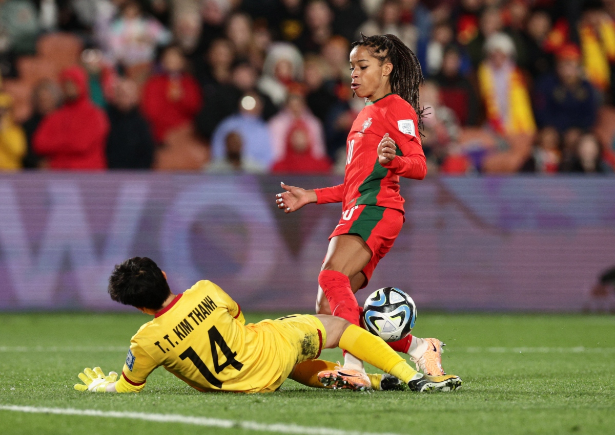 TRỰC TIẾP ĐT nữ Việt Nam 0-2 ĐT nữ Bồ Đào Nha: Phản công tốc độ, bàn thắng ở gần - Ảnh 1.