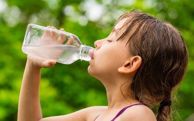 Cách chống sốc nhiệt cho trẻ - Ảnh 1. Cách chống sốc nhiệt cho trẻ - Ảnh 1.