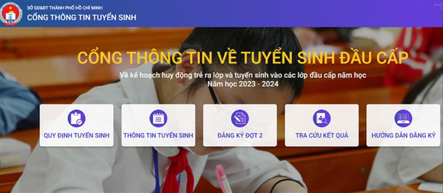 Tuyển sinh đầu cấp TPHCM: Đến ngày nhập học vẫn chưa biết vào trường nào - Ảnh 1.