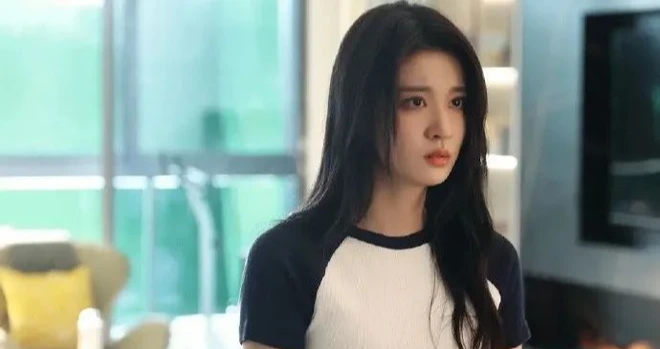 L&agrave;n s&oacute;ng tẩy chay một mỹ nh&acirc;n bất ngờ d&acirc;ng cao: Kh&aacute;n giả đ&ograve;i đuổi khỏi showbiz, nh&atilde;n h&agrave;ng cũng "quay lưng" - Ảnh 1.