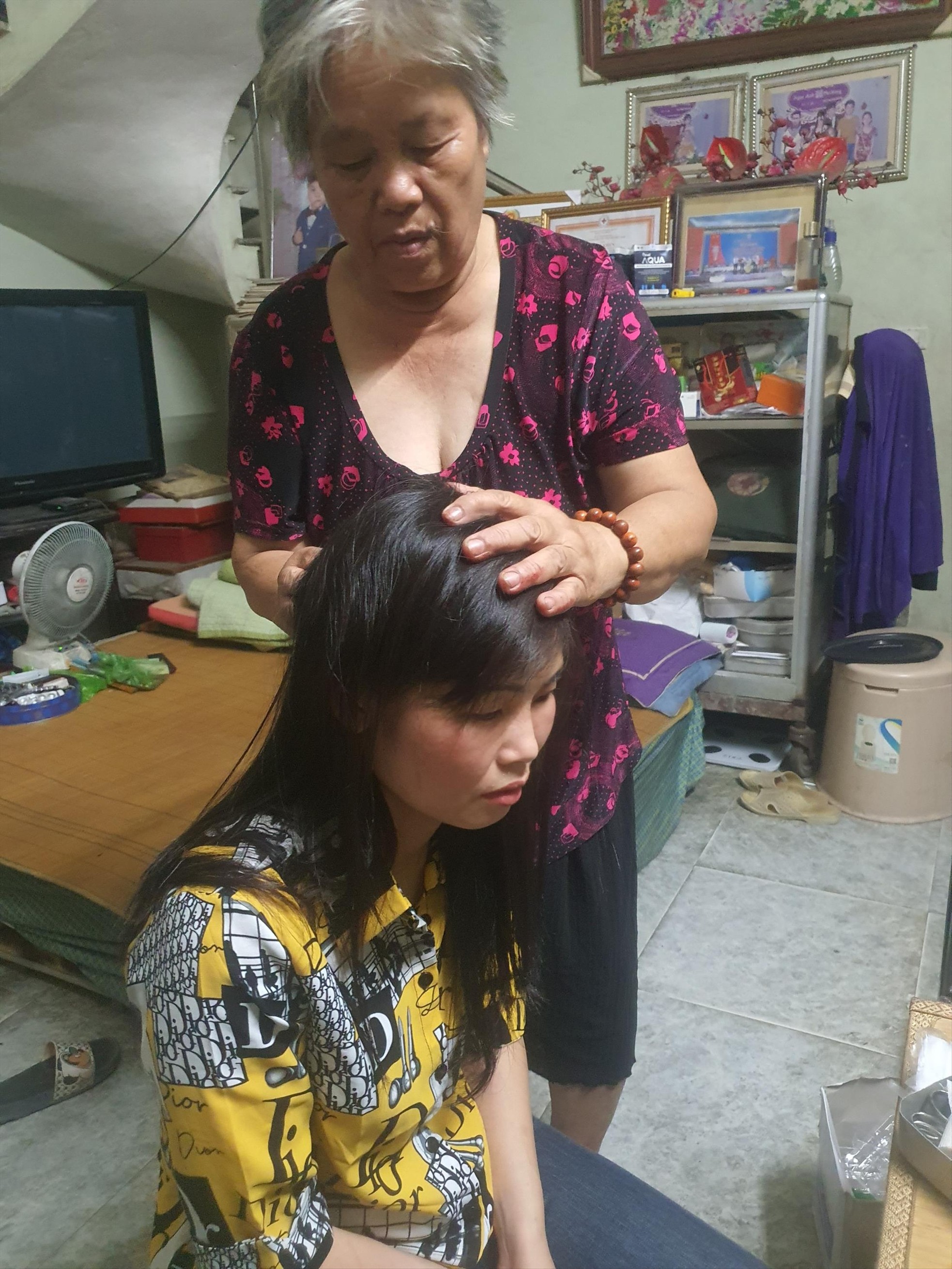 Gặp t&igrave;nh nguyện vi&ecirc;n cấp quốc gia... 75 tuổi - Ảnh 2.