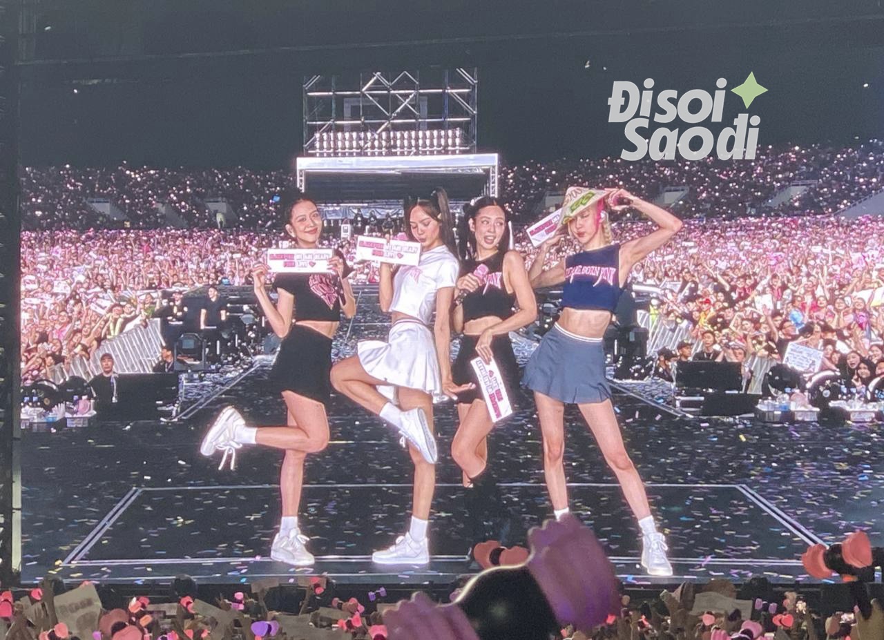 Outfit ngày 1 của BLACKPINK tại Born Pink Hà Nội: Toàn bộ set solo là đồ mới, set đồ nhóm giống buổi encore ở Pháp - Ảnh 10. Outfit ngày 1 của BLACKPINK tại Born Pink Hà Nội: Toàn bộ set solo là đồ mới, set đồ nhóm giống buổi encore ở Pháp - Ảnh 10.