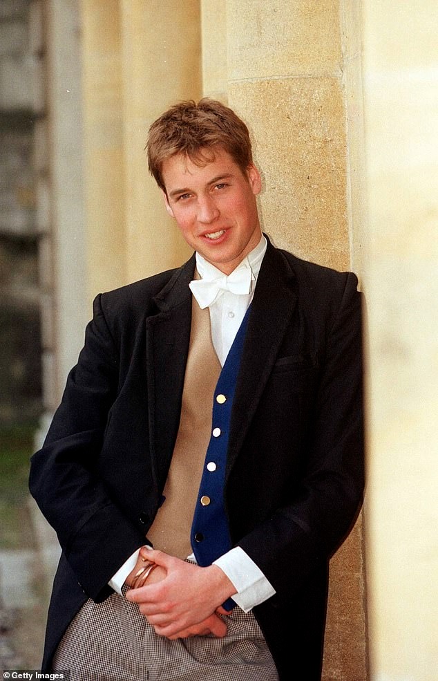 Những bức ảnh ít biết về thời đi học của Thân vương William, George tiếp bước cha ở ngôi trường danh tiếng nhất nước Anh? - Ảnh 8.