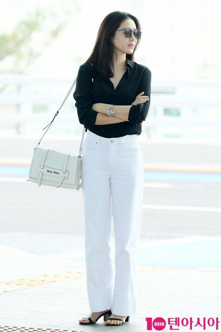 Thời trang sân bay tinh tế của Son Ye Jin - Ảnh 7.