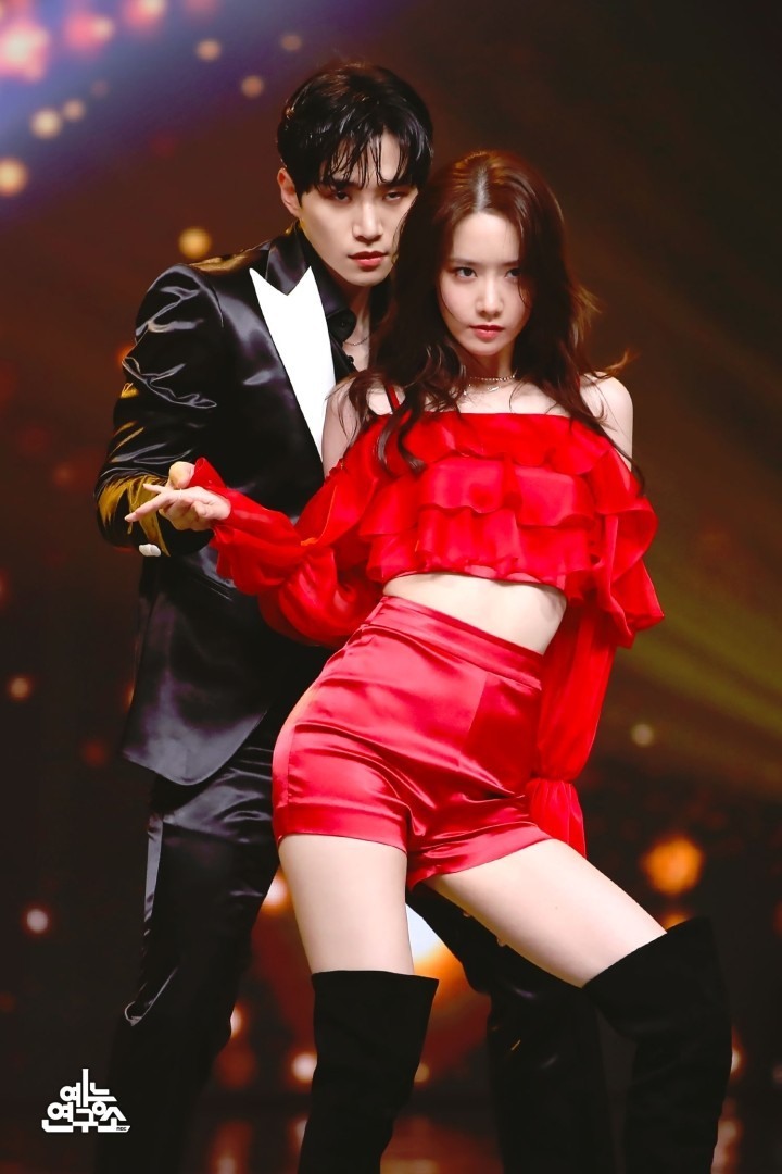 Sân khấu đôi &quot;se duyên&quot; Yoona (SNSD) và Junho (2PM) hot trở lại vì tin đồn hẹn hò bùng nổ  - Ảnh 2.