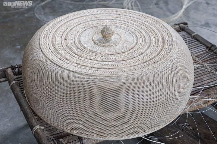 Cận cảnh lồng b&agrave;n đắt nhất Việt Nam, gi&aacute; 30 triệu đồng/chiếc - Ảnh 2.
