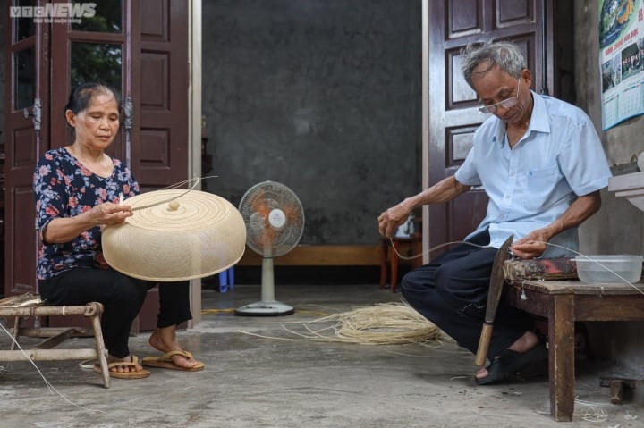 Cận cảnh lồng b&agrave;n đắt nhất Việt Nam, gi&aacute; 30 triệu đồng/chiếc - Ảnh 12.
