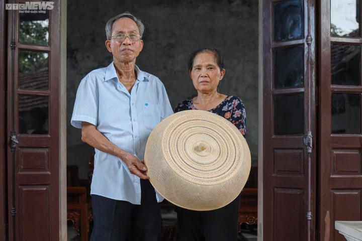 Cận cảnh lồng b&agrave;n đắt nhất Việt Nam, gi&aacute; 30 triệu đồng/chiếc - Ảnh 1.