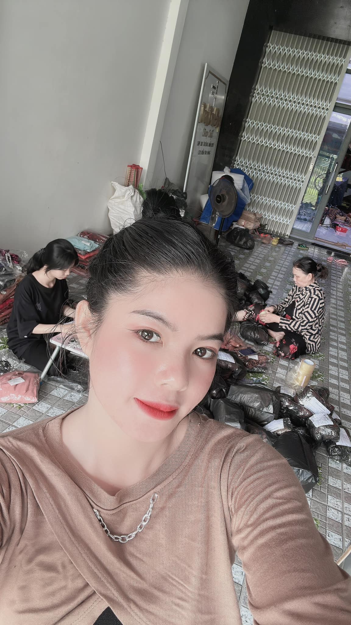 Được mẹ chồng thế chấp sổ đỏ giúp khởi nghiệp, 7 năm sau con dâu khiến cả nhà "nở mày nở mặt" - Ảnh 1. Được mẹ chồng thế chấp sổ đỏ giúp khởi nghiệp, 7 năm sau con dâu khiến cả nhà "nở mày nở mặt" - Ảnh 1.