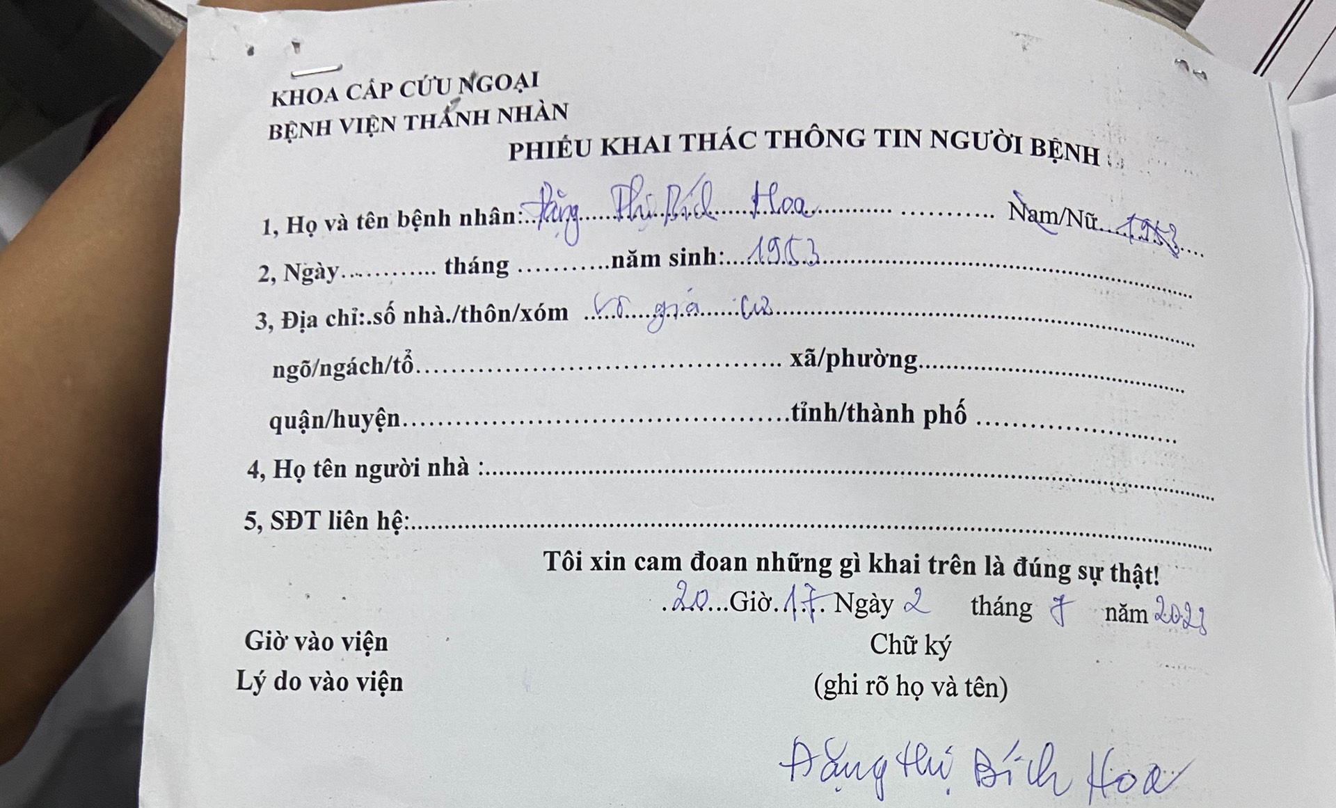 Hà Nội: Cụ bà vô gia cư mắc bệnh hiểm nghèo được người dân đưa đi cấp cứu, bệnh viện kêu gọi giúp đỡ - Ảnh 3.