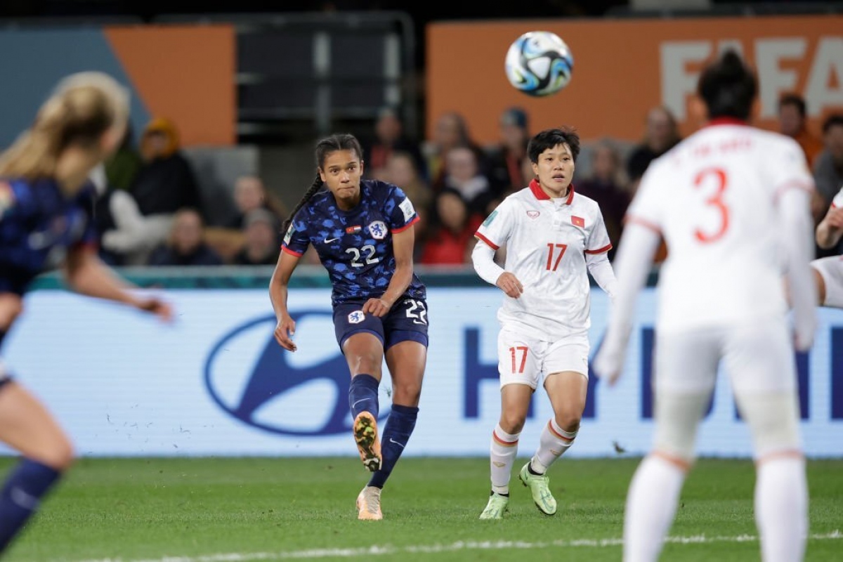 Trực tiếp ĐT nữ Việt Nam 0-6 ĐT nữ Hà Lan: Chờ đợi bàn thắng lịch sử - Ảnh 1.