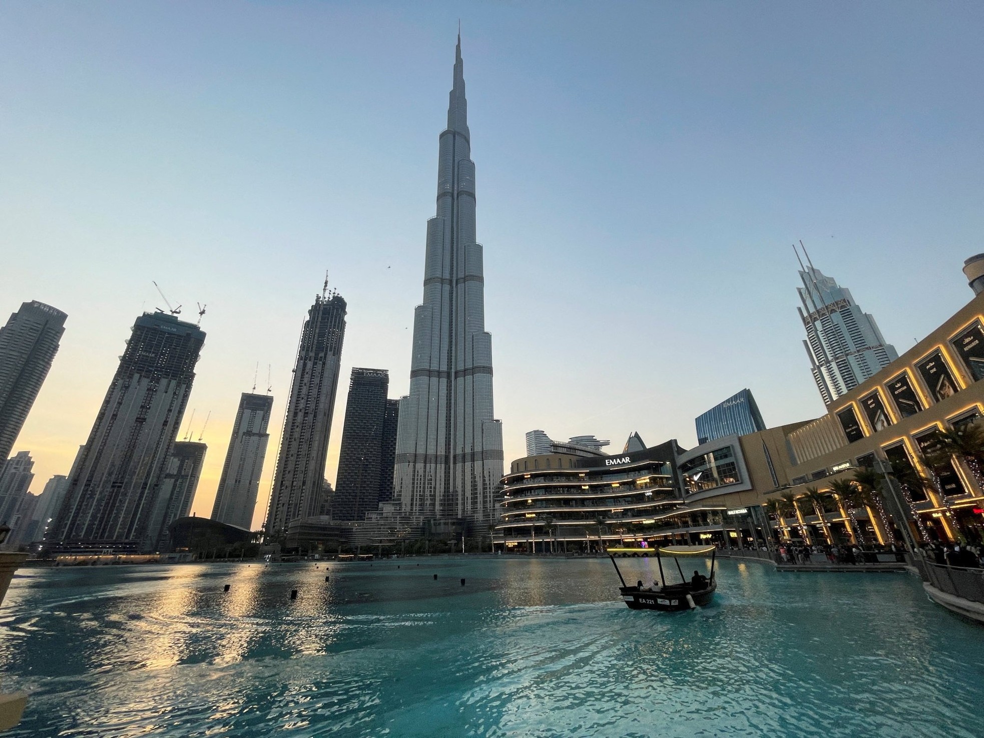 Gia t&agrave;i 18 tỷ USD của Tiểu vương Dubai - Ảnh 2.