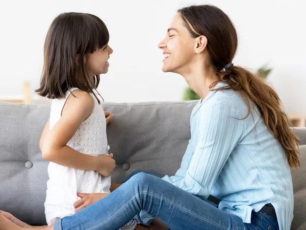 Thời điểm 'v&agrave;ng' n&oacute;i chuyện thầm k&iacute;n với con - Ảnh 1.